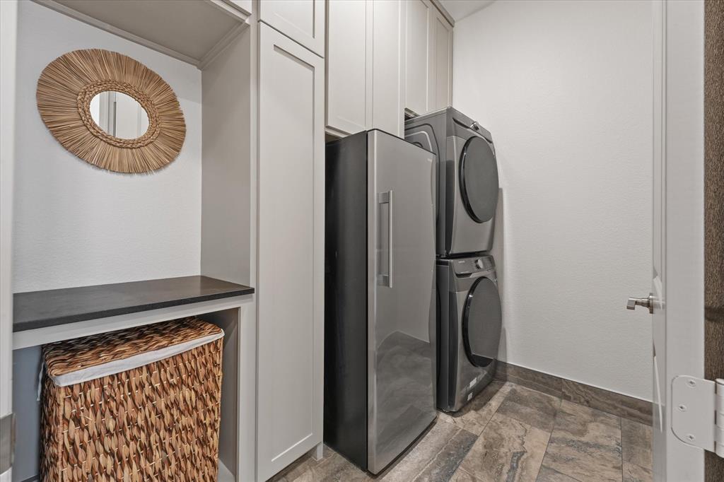 Estates Of Lakeshore Ph I The - Residential