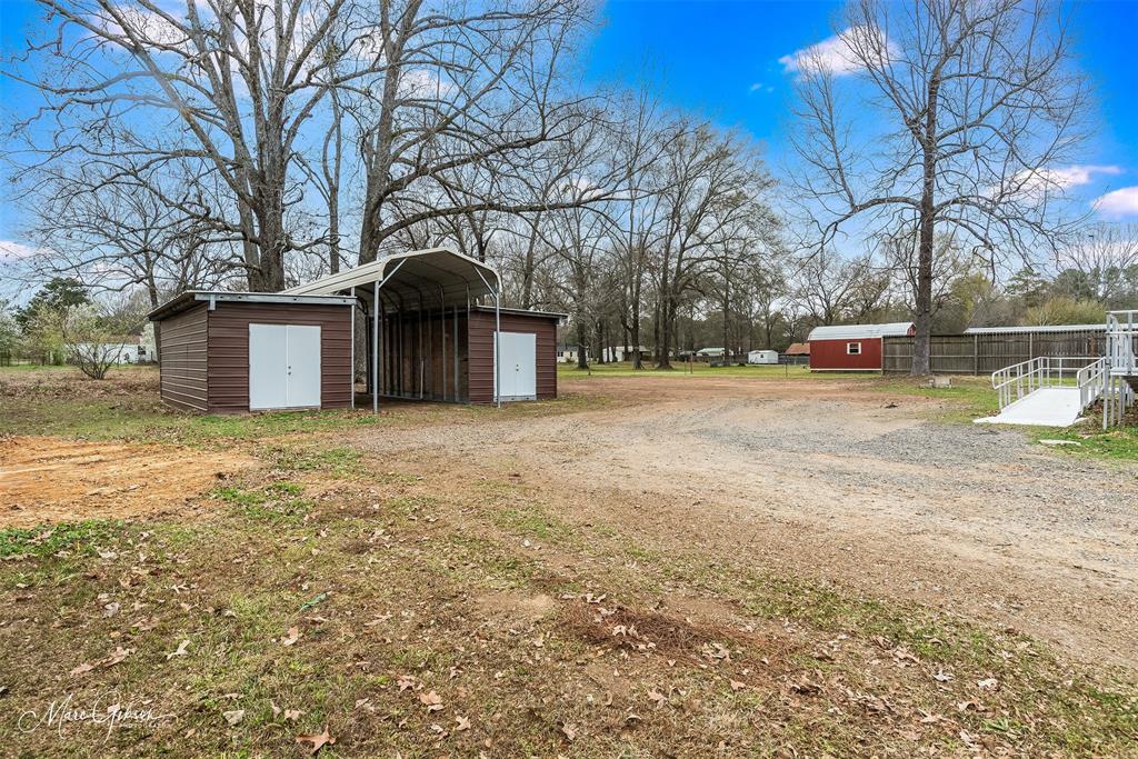 Photo 19 of 21 of 6966 Buncombe Road mobile home