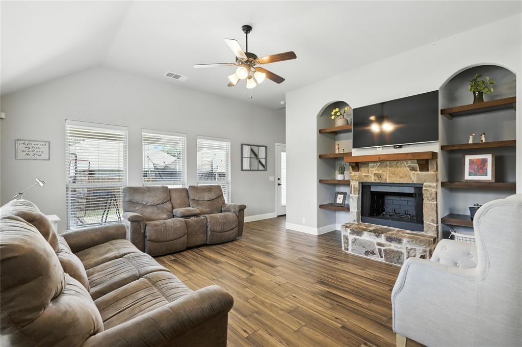 1301 Senna Drive