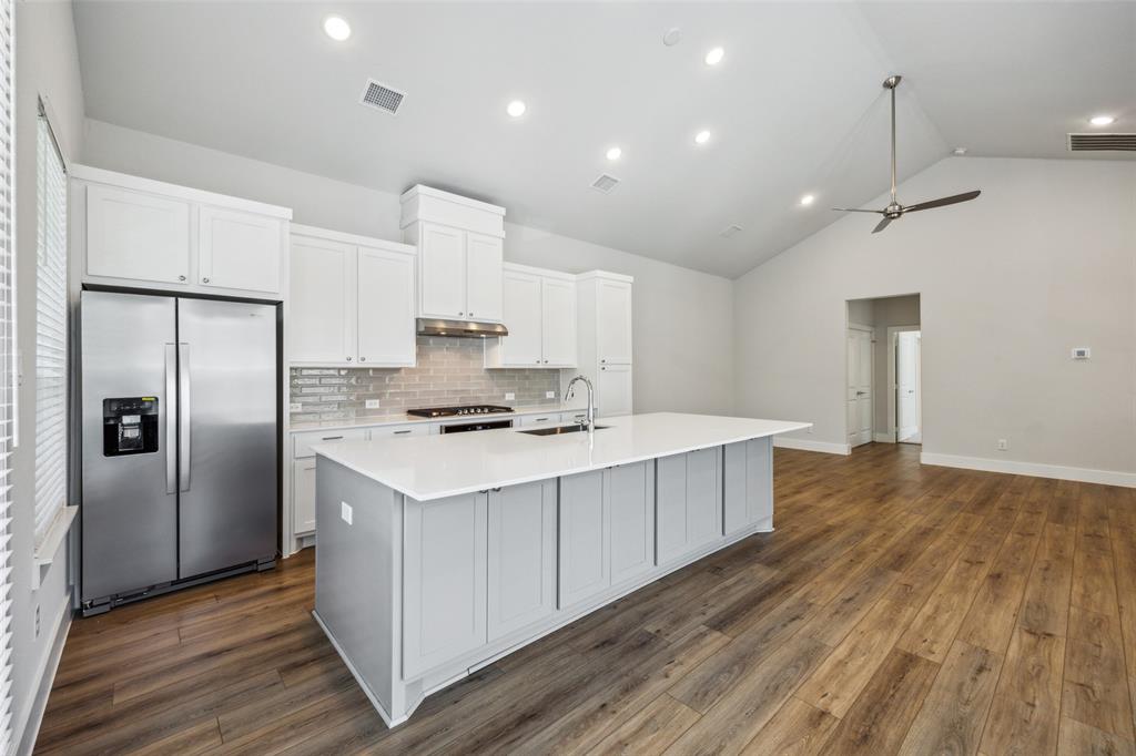 1028 Cavour Place