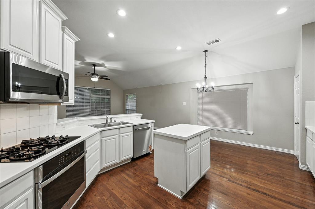 Flower Mound, Texas 75022, United States, 3 Bedrooms Bedrooms, ,2 BathroomsBathrooms,Residential,Pending,173777