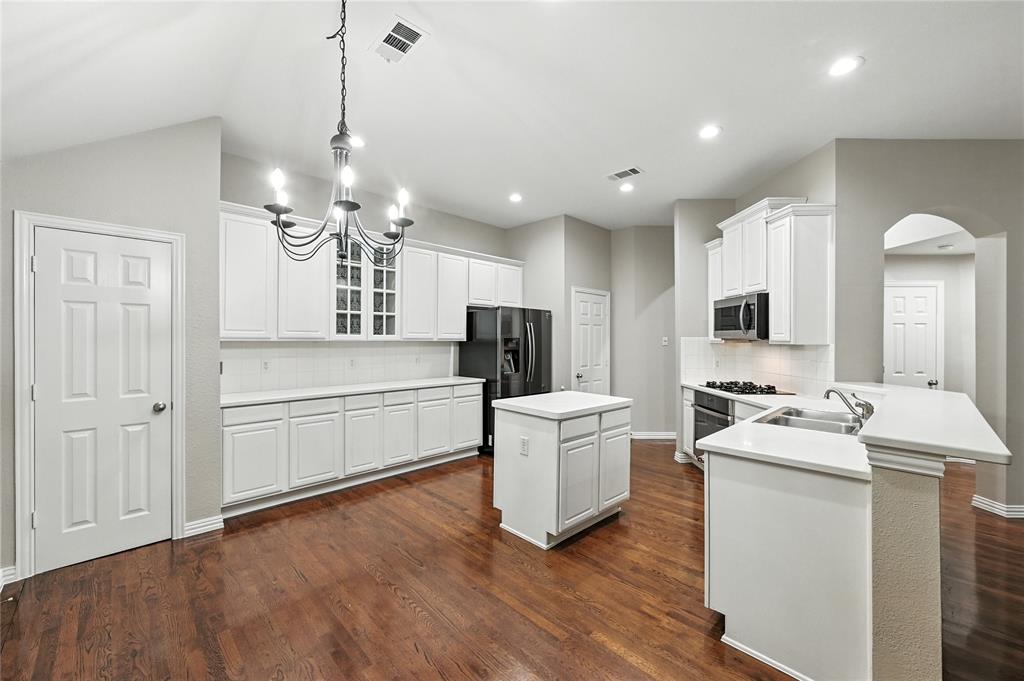 Flower Mound, Texas 75022, United States, 3 Bedrooms Bedrooms, ,2 BathroomsBathrooms,Residential,Pending,173777