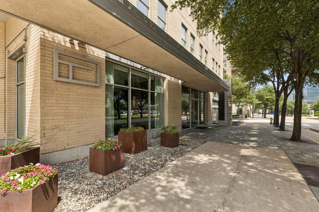 2323 N Houston Street 615