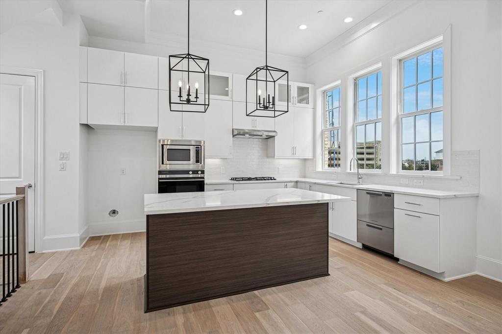 Addison Grove - Residential