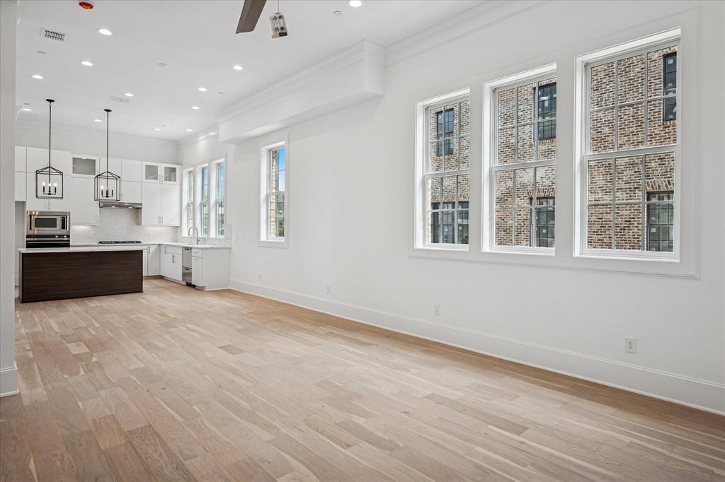 Addison Grove - Residential