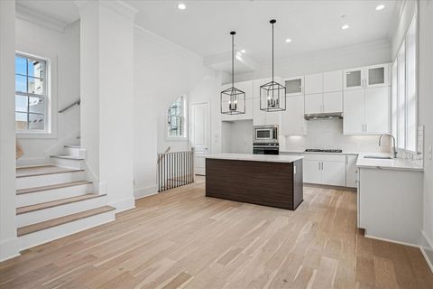 4070 Oak Circle Addison TX 75001