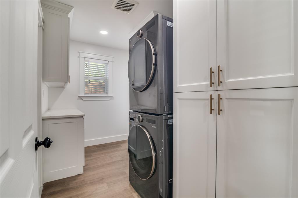 Olivers 02 - Residential Lease