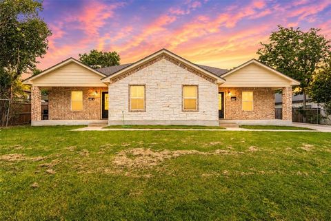 Photo of 1617 Cumberland Avenue, Waco, TX 76708 (MLS # 21275412)