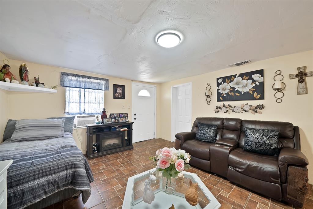 Worth Hills Add - Residential