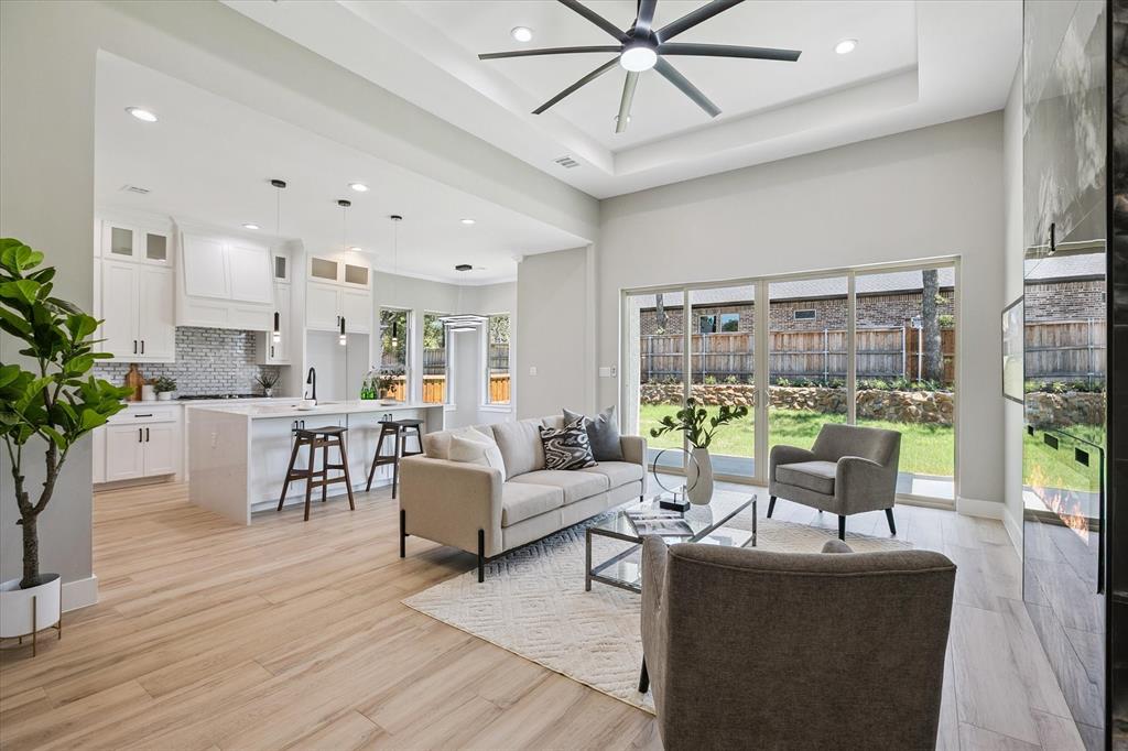 705 Ross Trail