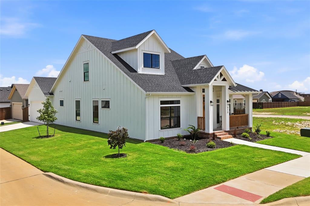 313 Dylan Way