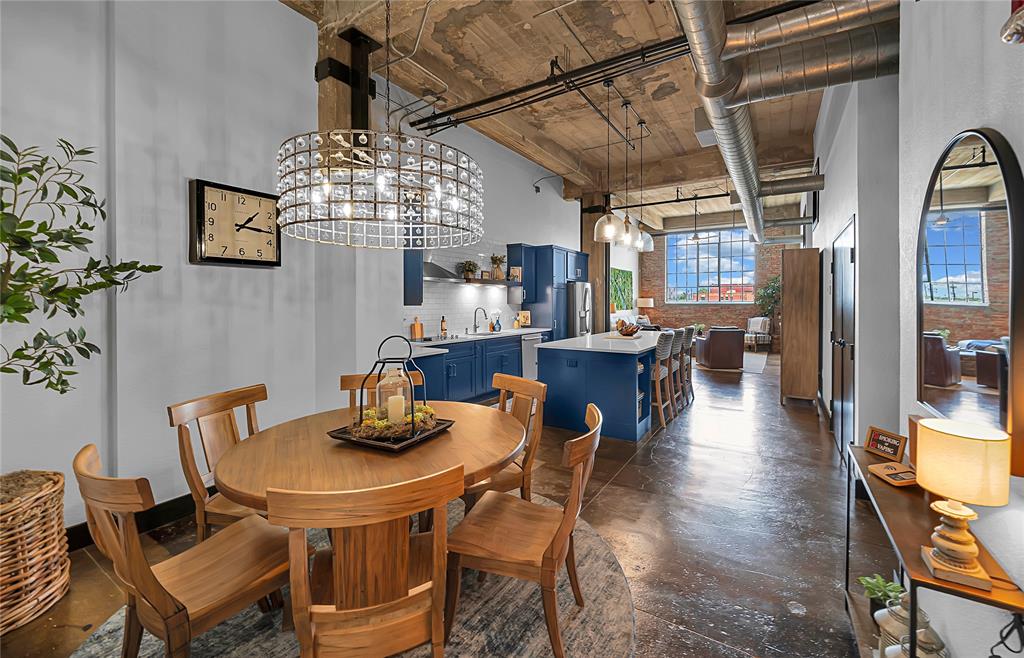 219 S 4th Street 206