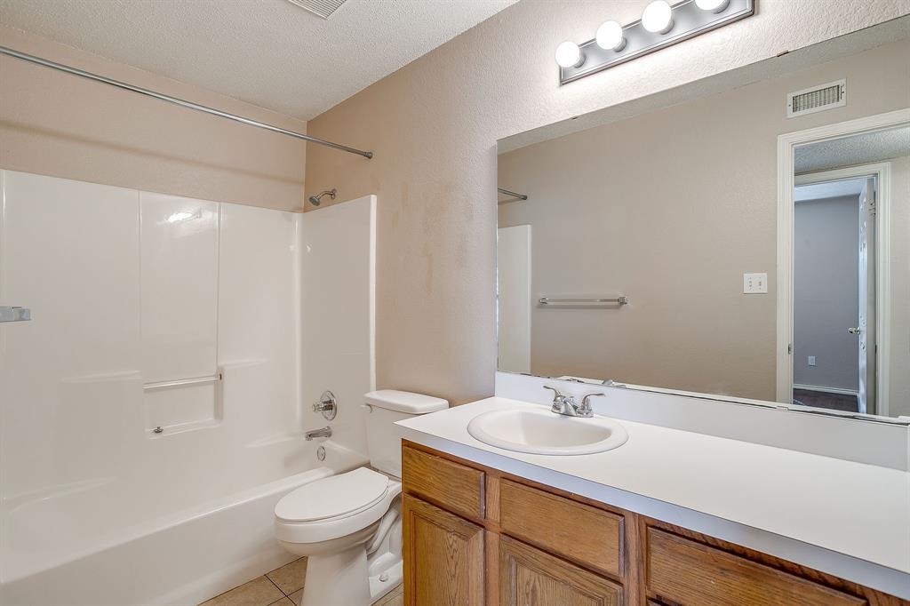 Joshua Plaza - Residential