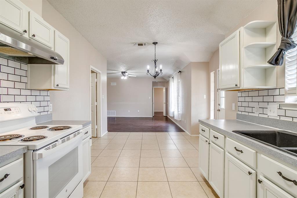 Joshua Plaza - Residential