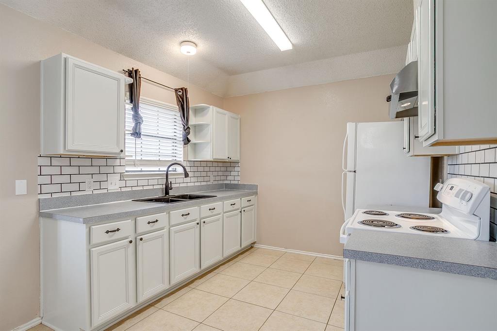 Joshua Plaza - Residential