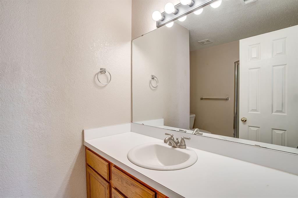 Joshua Plaza - Residential