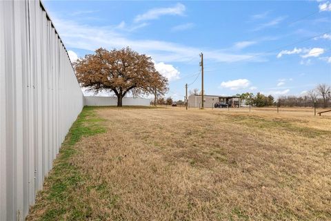 232 N Cato Street De Leon TX 76444