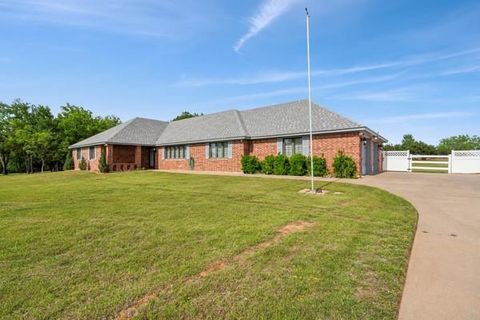 A home in Granbury