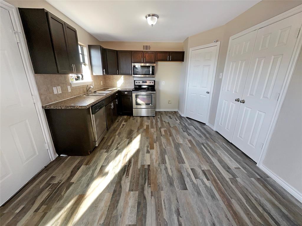 Newport Village At Trinity - Residential