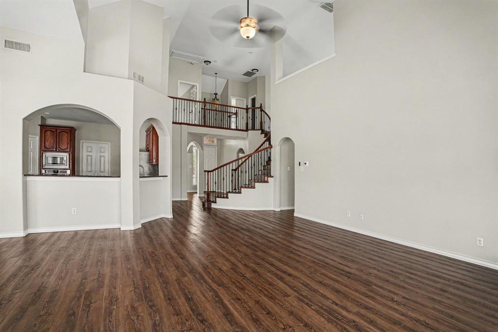 1105 Blaze Court