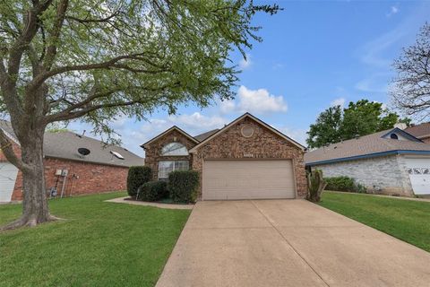 2142 Glen Heights Drive Garland TX 75044