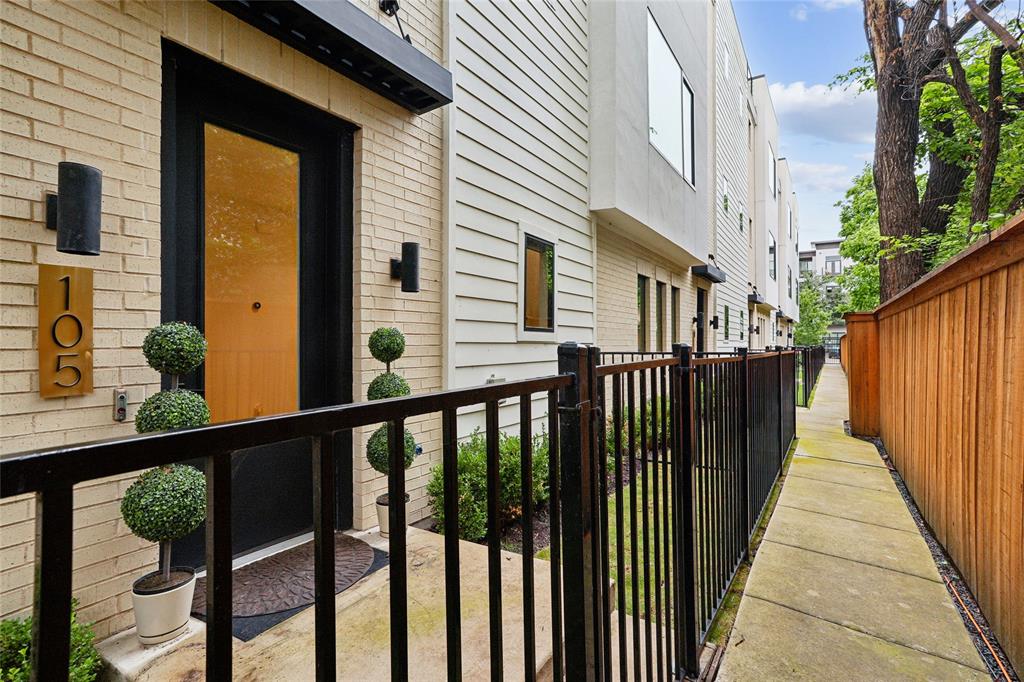 Reagan Street Townhomes - Residential