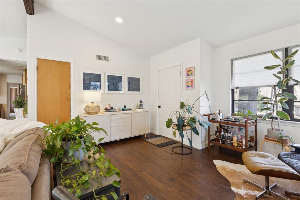 Lake Gardens - Residential