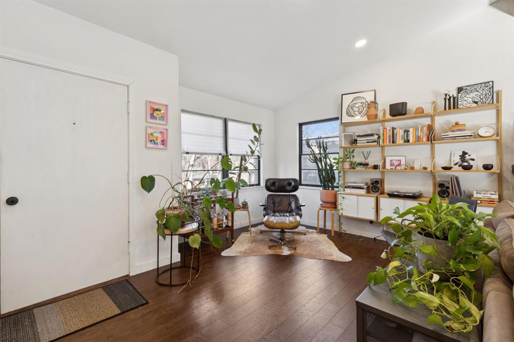 Lake Gardens - Residential