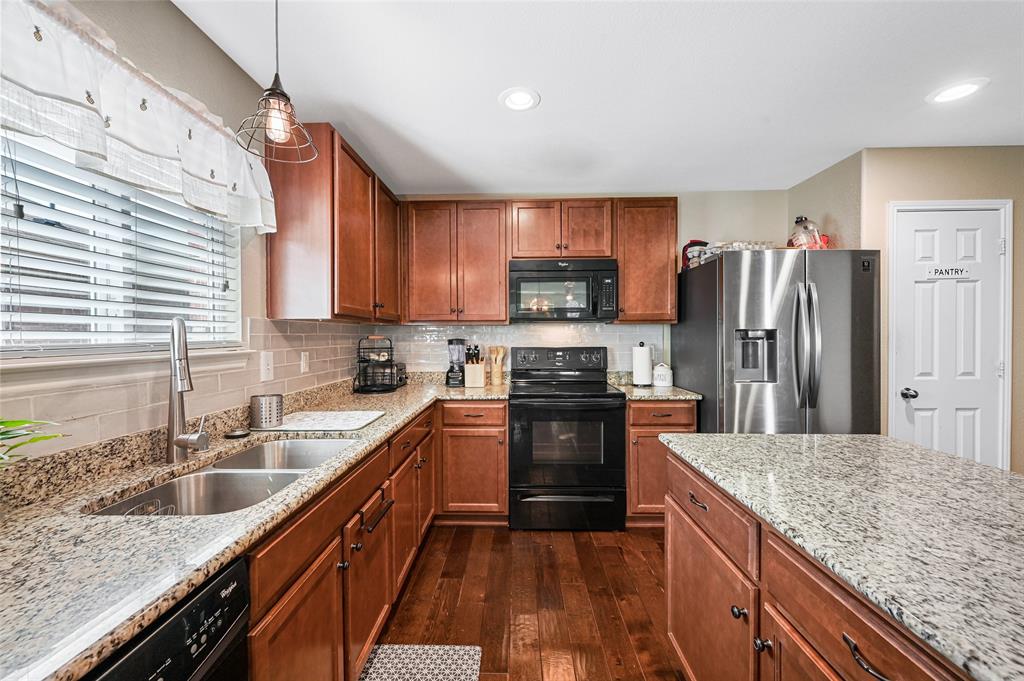 Fate, Texas 75189, United States, 3 Bedrooms Bedrooms, ,2 BathroomsBathrooms,Residential,Active,53870