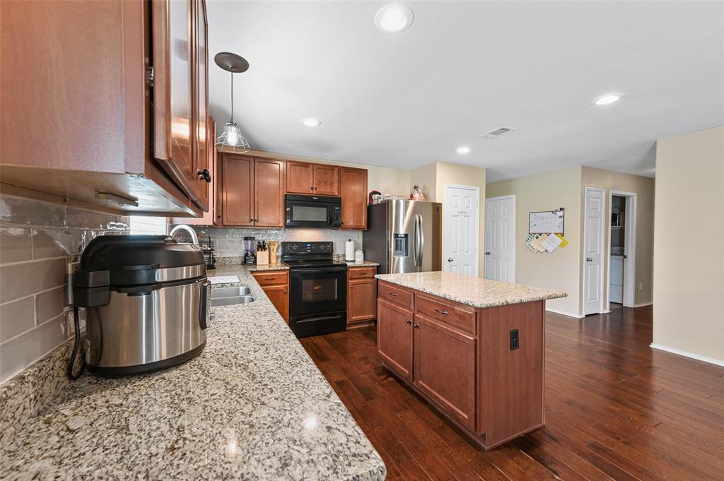 Fate, Texas 75189, United States, 3 Bedrooms Bedrooms, ,2 BathroomsBathrooms,Residential,Active,53870