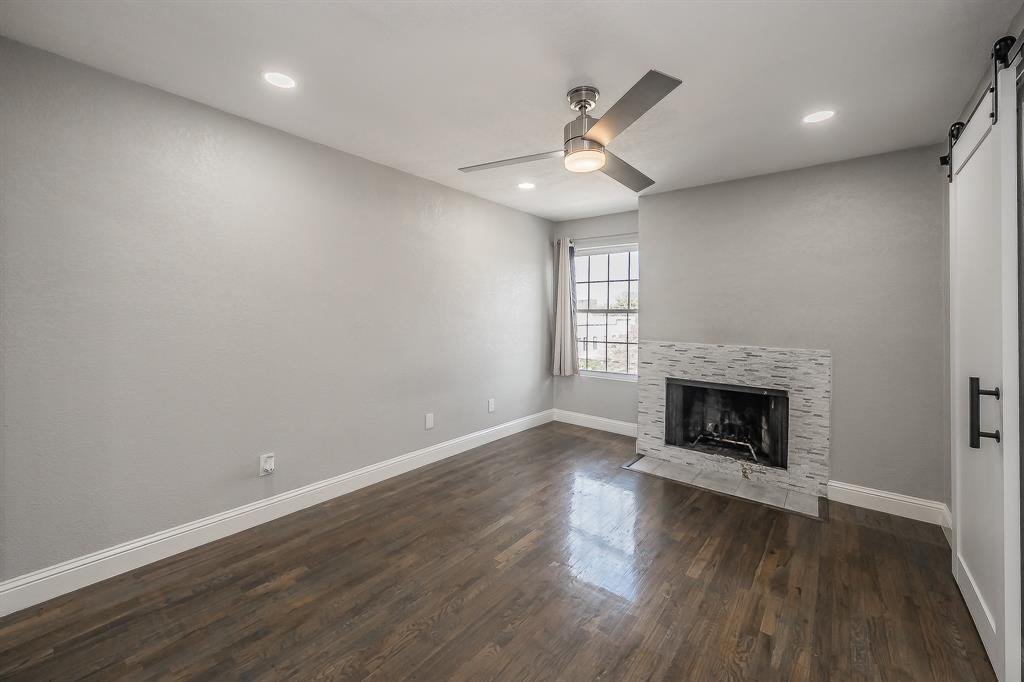 Ashton Square Condo - Residential