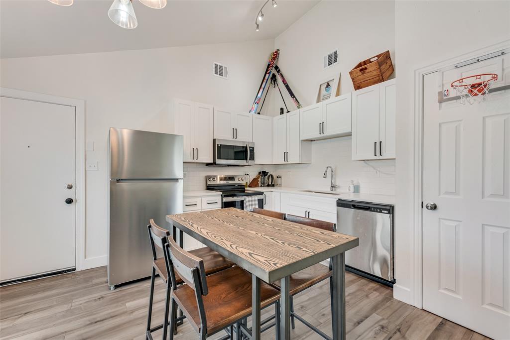 Collin Square Ph I - Residential