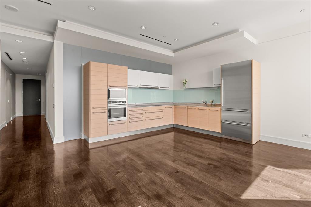 2408 Victory Park Lane 1131