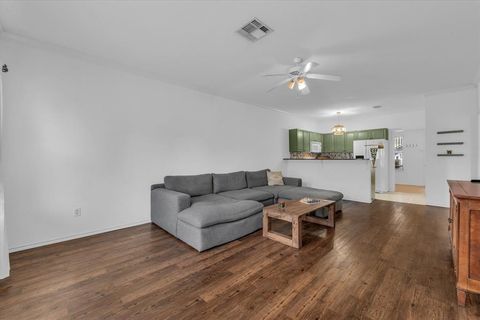 Tiny photo for 1401 Bagby Avenue #3, Waco, TX 76706 (MLS # 21099003)