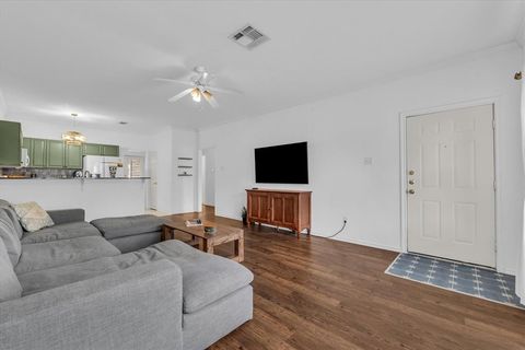 Tiny photo for 1401 Bagby Avenue #3, Waco, TX 76706 (MLS # 21099003)