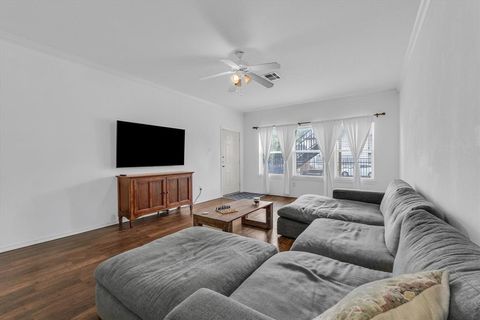 Tiny photo for 1401 Bagby Avenue #3, Waco, TX 76706 (MLS # 21099003)