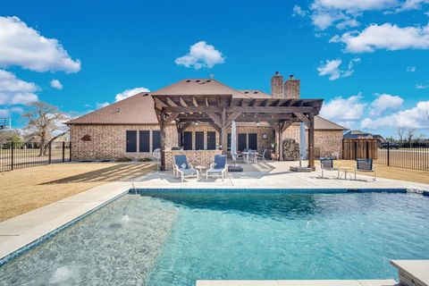 Tiny photo for 127 Sullivan Way, Waxahachie, TX 75167 (MLS # 21194937)