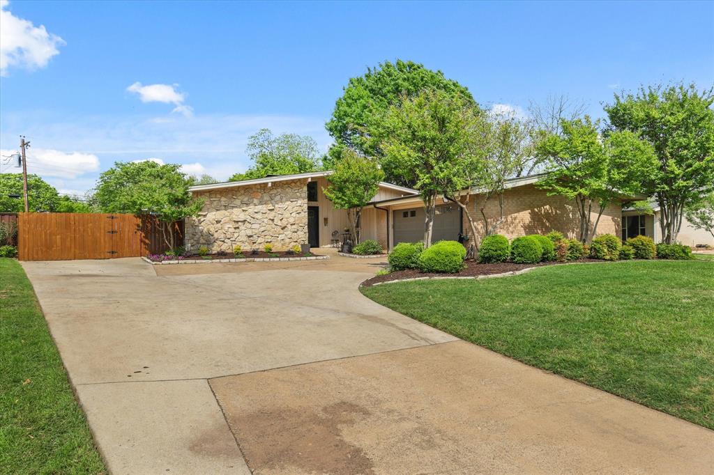 2843 Bay Meadows Circle