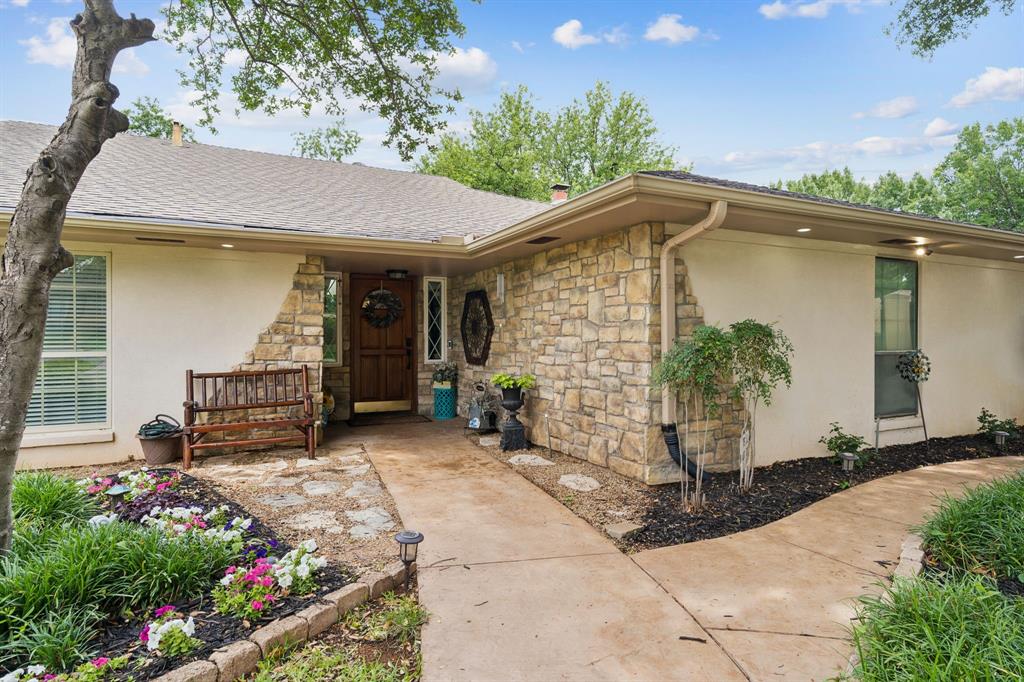 582 Perro Place