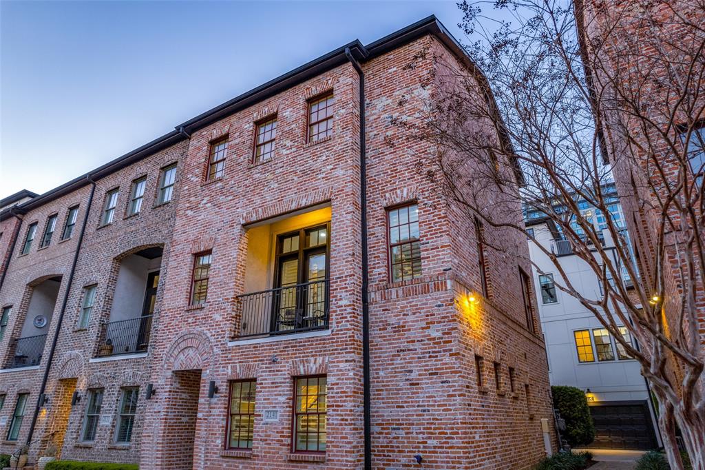 2141 Helsminster Drive