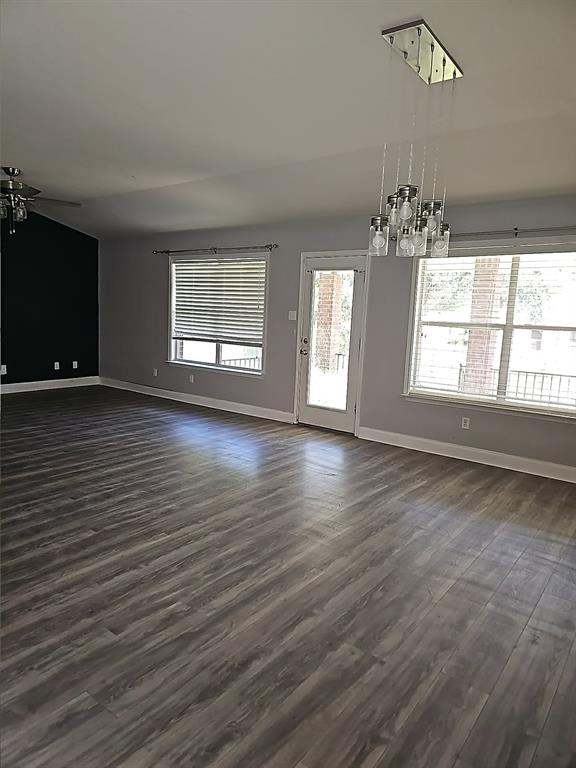 White Rock Estates Ph One - Residential