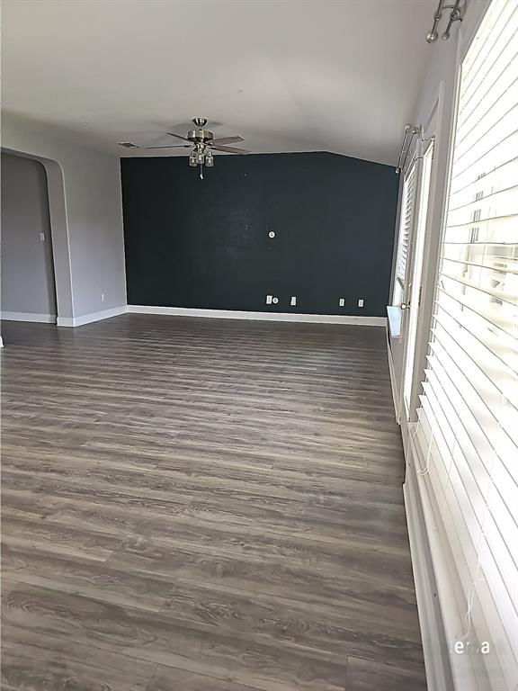 White Rock Estates Ph One - Residential