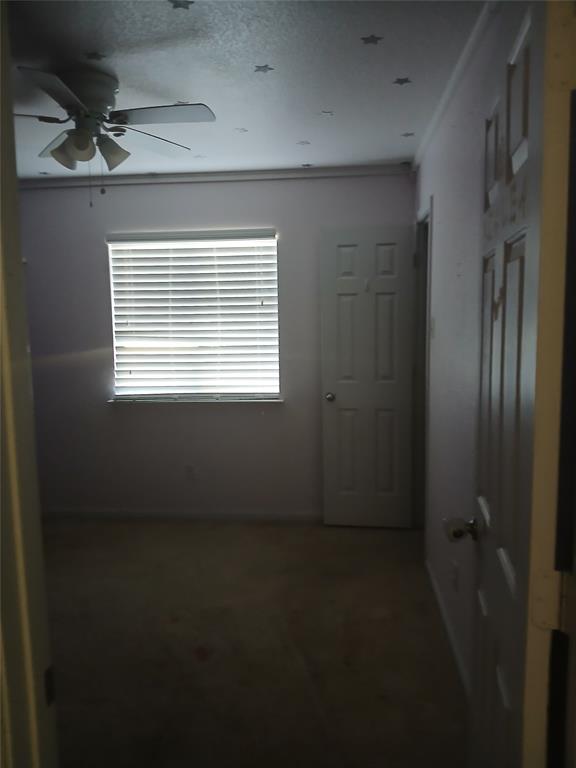 White Rock Estates Ph One - Residential