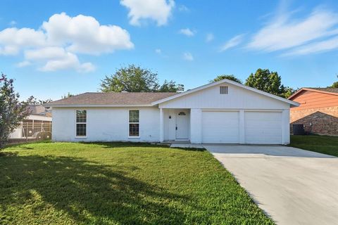 1008 Winnsboro Court Arlington TX 76015