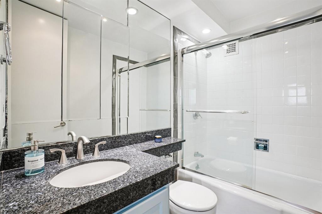 Twenty 1 Turtle Crk Condo - Residential