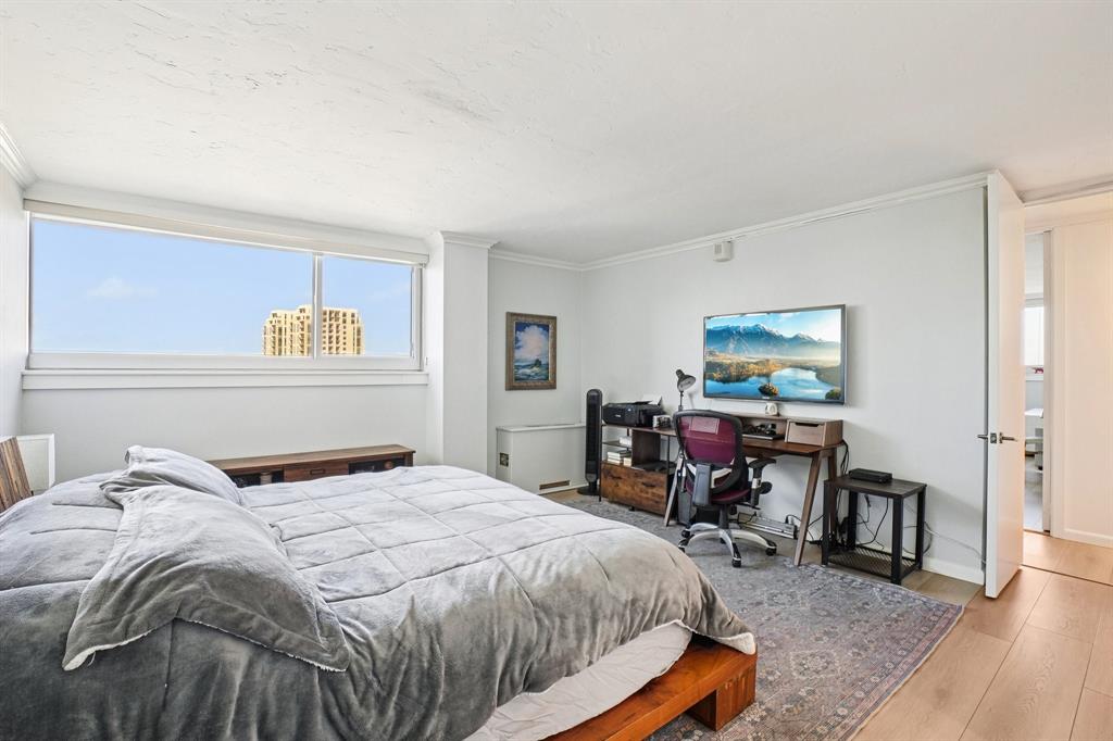 Twenty 1 Turtle Crk Condo - Residential