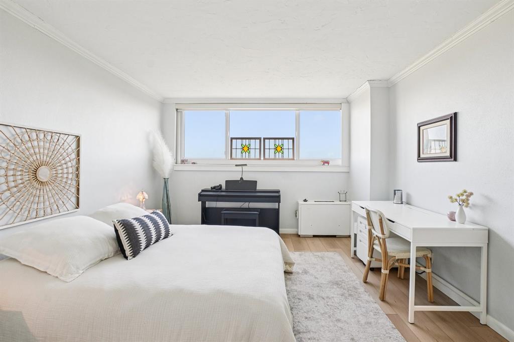 Twenty 1 Turtle Crk Condo - Residential