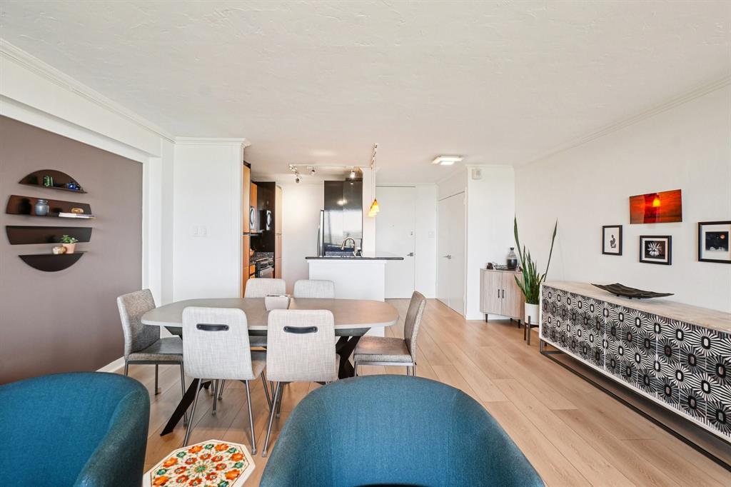 Twenty 1 Turtle Crk Condo - Residential