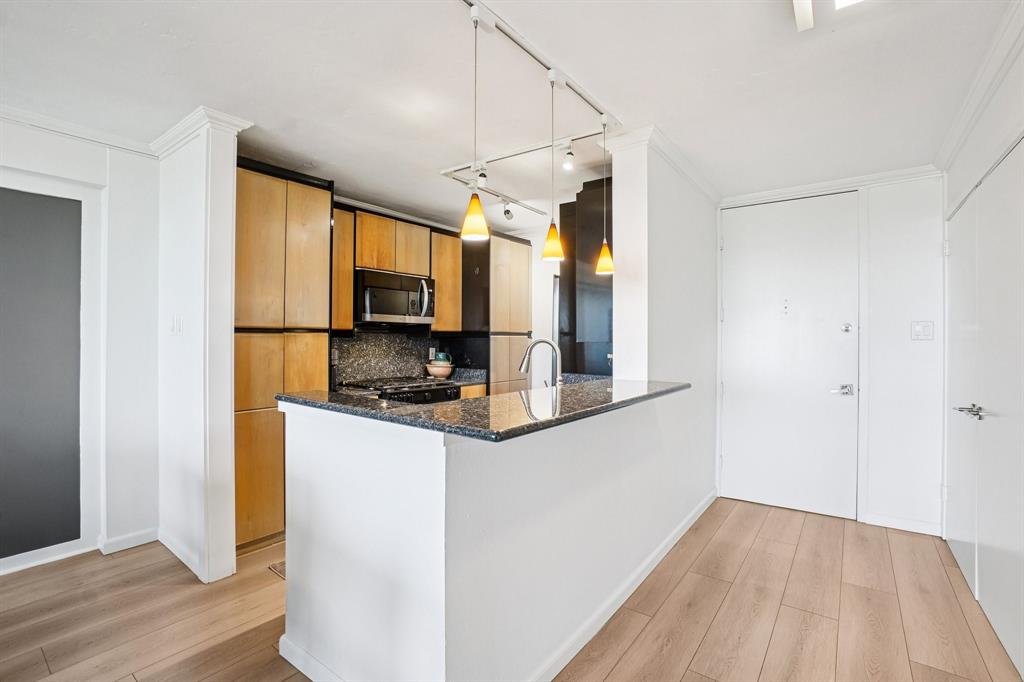 3883 Turtle Creek Boulevard 1815