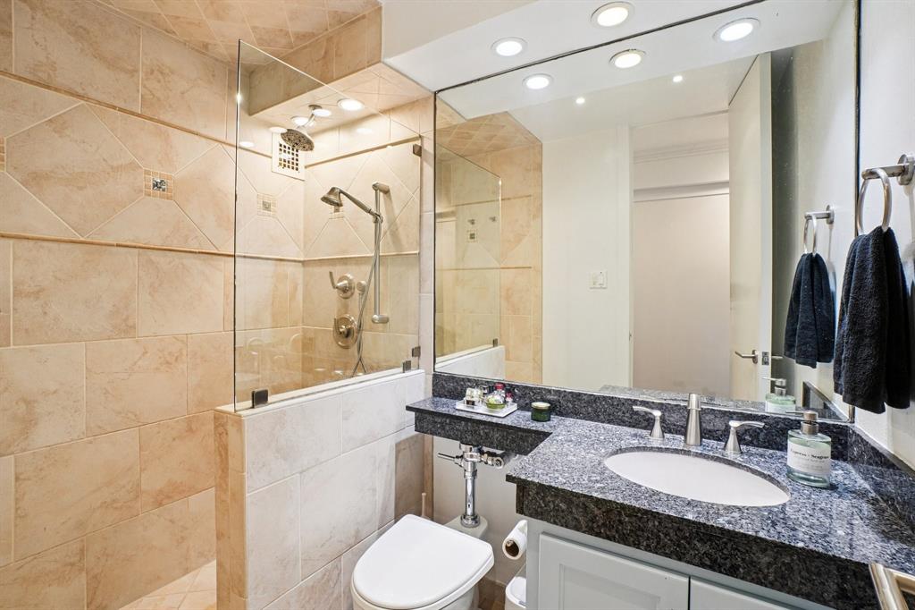 Twenty 1 Turtle Crk Condo - Residential